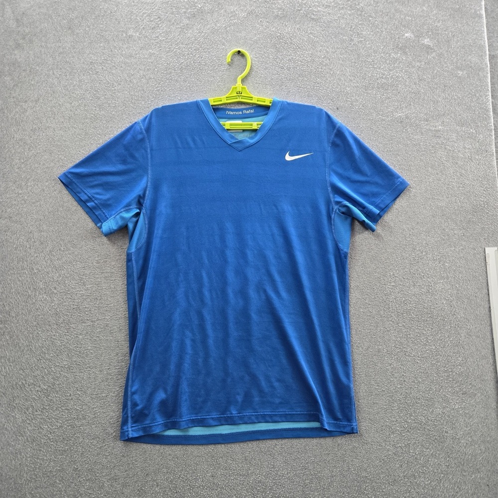 Nike Men Shirt M‎ Blue Graphic Nike Swoosh Dri-Fit Activewear Logo Short Sleeve